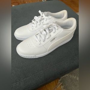 Puma Size 9 (Women’s)